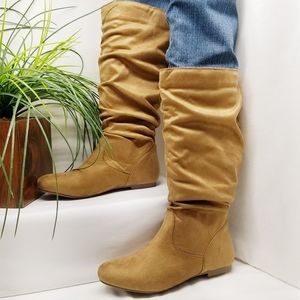 *NWT* Weeboo insulated boots. Various sizes